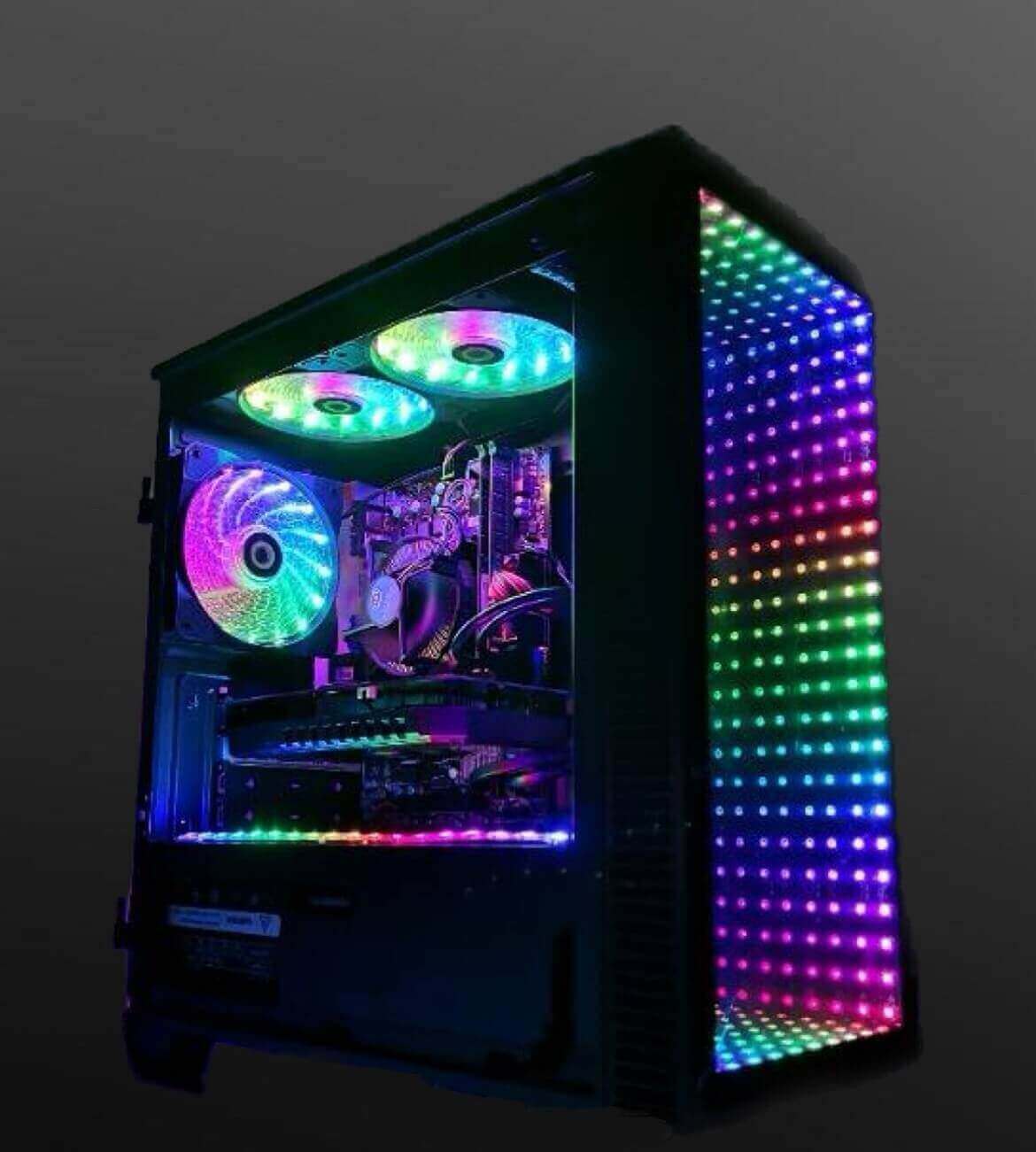 Computer gaming personalizzato con ventole RGB
